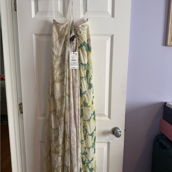 Floral Patterned Home Accent - Picture 1 of 8